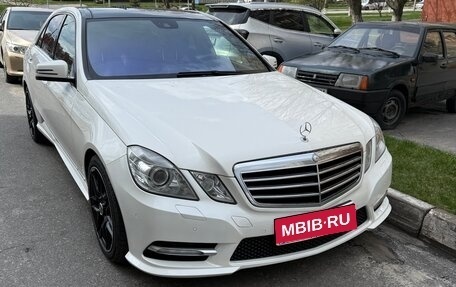Mercedes-Benz E-Класс, 2012 год, 2 000 000 рублей, 1 фотография