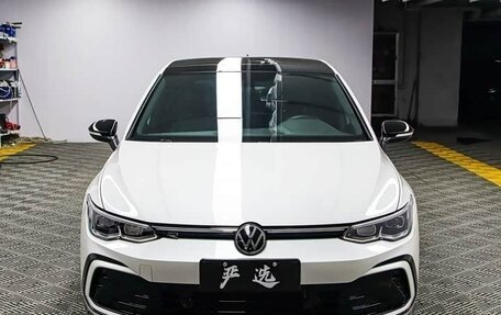 Volkswagen Golf VIII, 2023 год, 2 160 000 рублей, 2 фотография