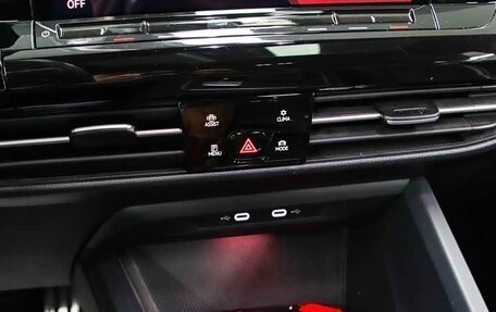 Volkswagen Golf VIII, 2023 год, 2 160 000 рублей, 13 фотография