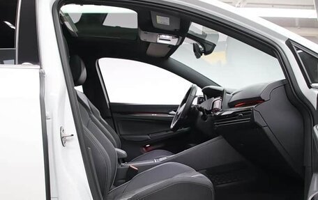 Volkswagen Golf VIII, 2023 год, 2 160 000 рублей, 22 фотография