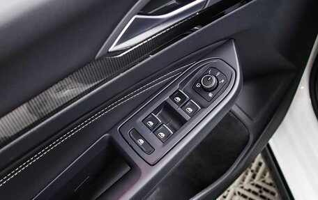 Volkswagen Golf VIII, 2023 год, 2 160 000 рублей, 15 фотография