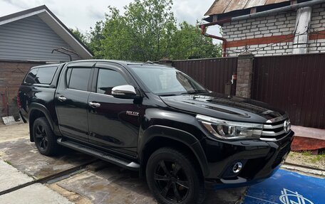 Toyota Hilux VIII, 2016 год, 2 650 000 рублей, 4 фотография