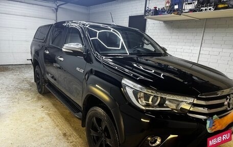 Toyota Hilux VIII, 2016 год, 2 650 000 рублей, 9 фотография