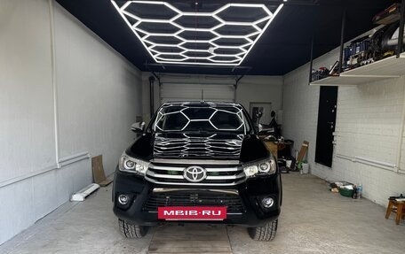 Toyota Hilux VIII, 2016 год, 2 650 000 рублей, 12 фотография