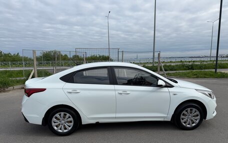 Hyundai Solaris II рестайлинг, 2017 год, 1 000 000 рублей, 6 фотография