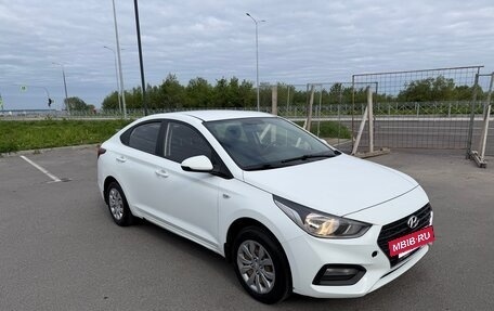 Hyundai Solaris II рестайлинг, 2017 год, 1 000 000 рублей, 7 фотография