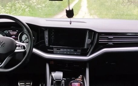 Volkswagen Touareg III, 2022 год, 9 100 000 рублей, 8 фотография