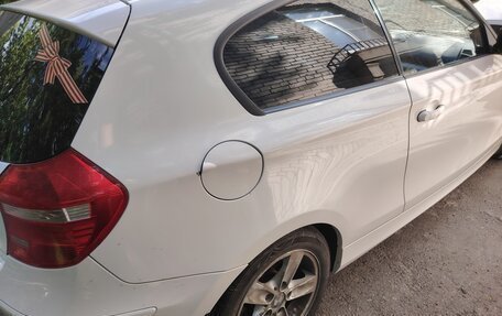 BMW 1 серия, 2011 год, 720 000 рублей, 4 фотография