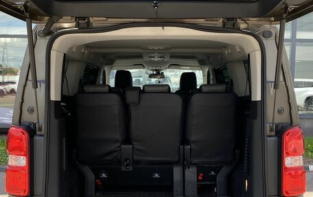 Peugeot Traveller I, 2019 год, 2 999 000 рублей, 10 фотография