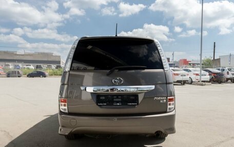 Toyota ISis I, 2011 год, 1 300 000 рублей, 7 фотография