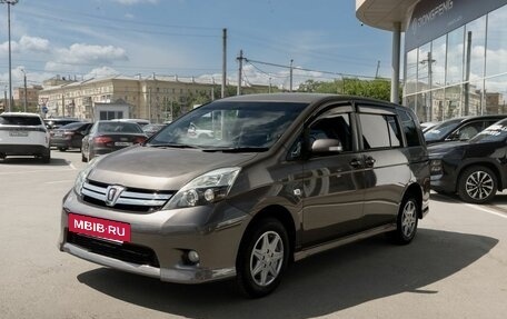 Toyota ISis I, 2011 год, 1 300 000 рублей, 3 фотография