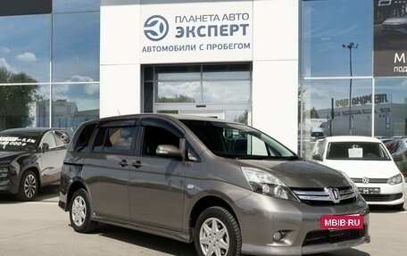 Toyota ISis I, 2011 год, 1 300 000 рублей, 4 фотография