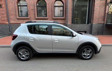 Renault Sandero II рестайлинг, 2020 год, 1 300 000 рублей, 6 фотография