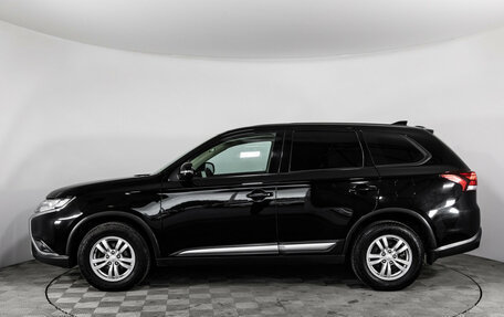 Mitsubishi Outlander III рестайлинг 3, 2018 год, 2 099 000 рублей, 9 фотография