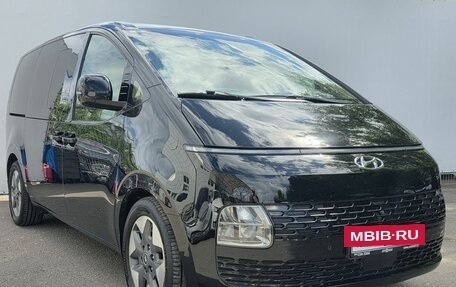 Hyundai Staria, 2021 год, 4 300 000 рублей, 3 фотография