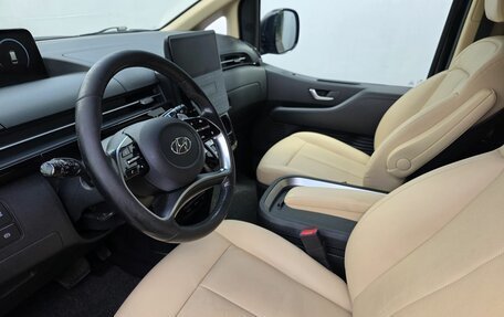 Hyundai Staria, 2021 год, 4 300 000 рублей, 9 фотография