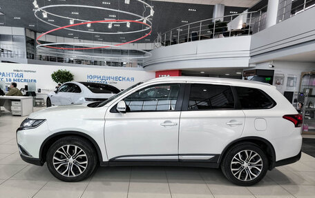 Mitsubishi Outlander III рестайлинг 3, 2015 год, 1 750 000 рублей, 12 фотография