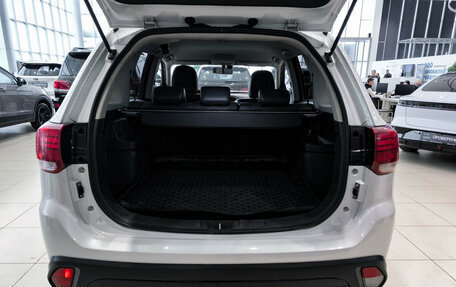 Mitsubishi Outlander III рестайлинг 3, 2015 год, 1 750 000 рублей, 14 фотография