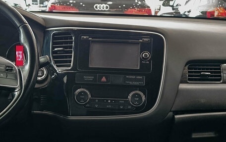 Mitsubishi Outlander III рестайлинг 3, 2015 год, 1 750 000 рублей, 19 фотография