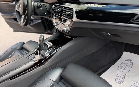 BMW 5 серия, 2019 год, 3 490 000 рублей, 8 фотография