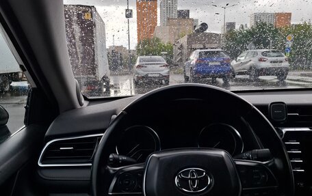 Toyota Camry, 2018 год, 2 750 000 рублей, 9 фотография