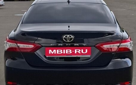 Toyota Camry, 2018 год, 2 750 000 рублей, 5 фотография