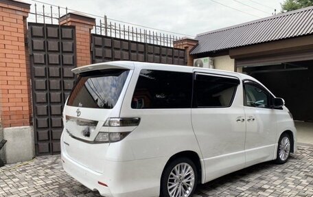 Toyota Vellfire I, 2011 год, 2 250 000 рублей, 2 фотография