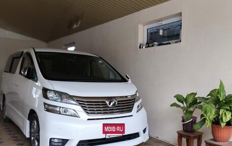 Toyota Vellfire I, 2011 год, 2 250 000 рублей, 5 фотография