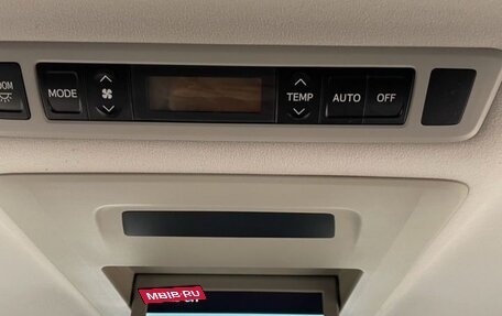 Toyota Vellfire I, 2011 год, 2 250 000 рублей, 22 фотография