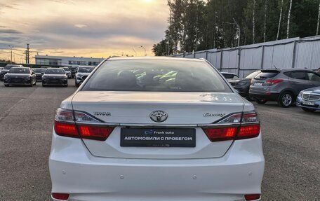 Toyota Camry, 2016 год, 1 849 000 рублей, 6 фотография