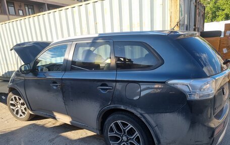 Mitsubishi Outlander III рестайлинг 3, 2014 год, 800 000 рублей, 3 фотография