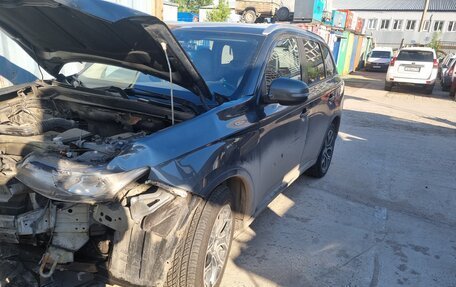 Mitsubishi Outlander III рестайлинг 3, 2014 год, 800 000 рублей, 7 фотография