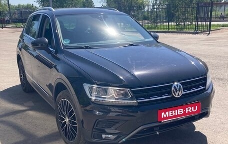 Volkswagen Tiguan II, 2018 год, 2 630 000 рублей, 2 фотография