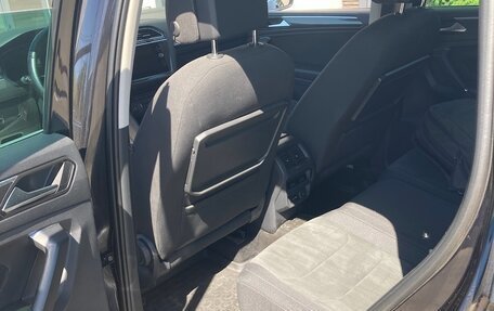 Volkswagen Tiguan II, 2018 год, 2 630 000 рублей, 7 фотография