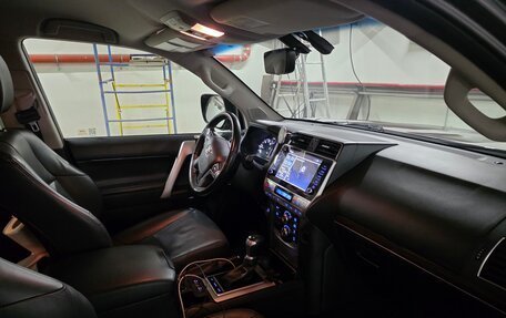 Toyota Land Cruiser Prado 150 рестайлинг 2, 2021 год, 6 400 000 рублей, 8 фотография