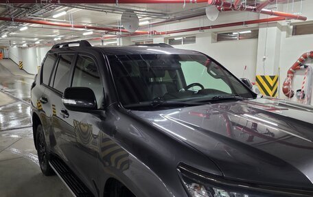Toyota Land Cruiser Prado 150 рестайлинг 2, 2021 год, 6 400 000 рублей, 3 фотография