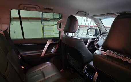 Toyota Land Cruiser Prado 150 рестайлинг 2, 2021 год, 6 400 000 рублей, 2 фотография