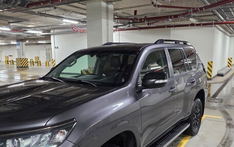 Toyota Land Cruiser Prado 150 рестайлинг 2, 2021 год, 6 400 000 рублей, 6 фотография