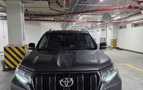 Toyota Land Cruiser Prado 150 рестайлинг 2, 2021 год, 6 400 000 рублей, 9 фотография