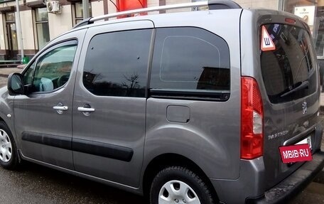 Peugeot Partner II рестайлинг 2, 2009 год, 777 000 рублей, 2 фотография