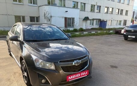 Chevrolet Cruze II, 2013 год, 550 000 рублей, 3 фотография