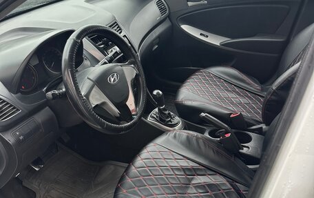 Hyundai Solaris II рестайлинг, 2014 год, 500 000 рублей, 2 фотография