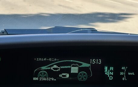 Toyota Prius, 2010 год, 1 100 000 рублей, 17 фотография