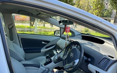 Toyota Prius, 2010 год, 1 100 000 рублей, 12 фотография