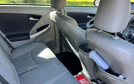 Toyota Prius, 2010 год, 1 100 000 рублей, 14 фотография