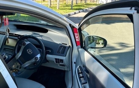 Toyota Prius, 2010 год, 1 100 000 рублей, 13 фотография