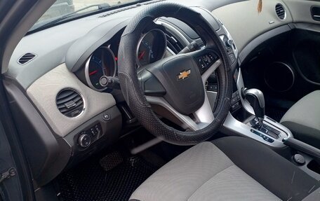 Chevrolet Cruze II, 2014 год, 900 000 рублей, 6 фотография