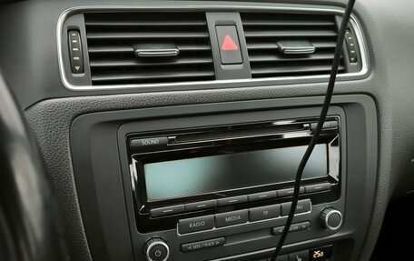 Volkswagen Jetta VI, 2013 год, 1 020 000 рублей, 8 фотография