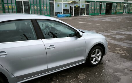 Volkswagen Jetta VI, 2013 год, 1 020 000 рублей, 40 фотография