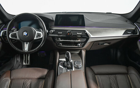 BMW 5 серия, 2020 год, 3 900 000 рублей, 14 фотография